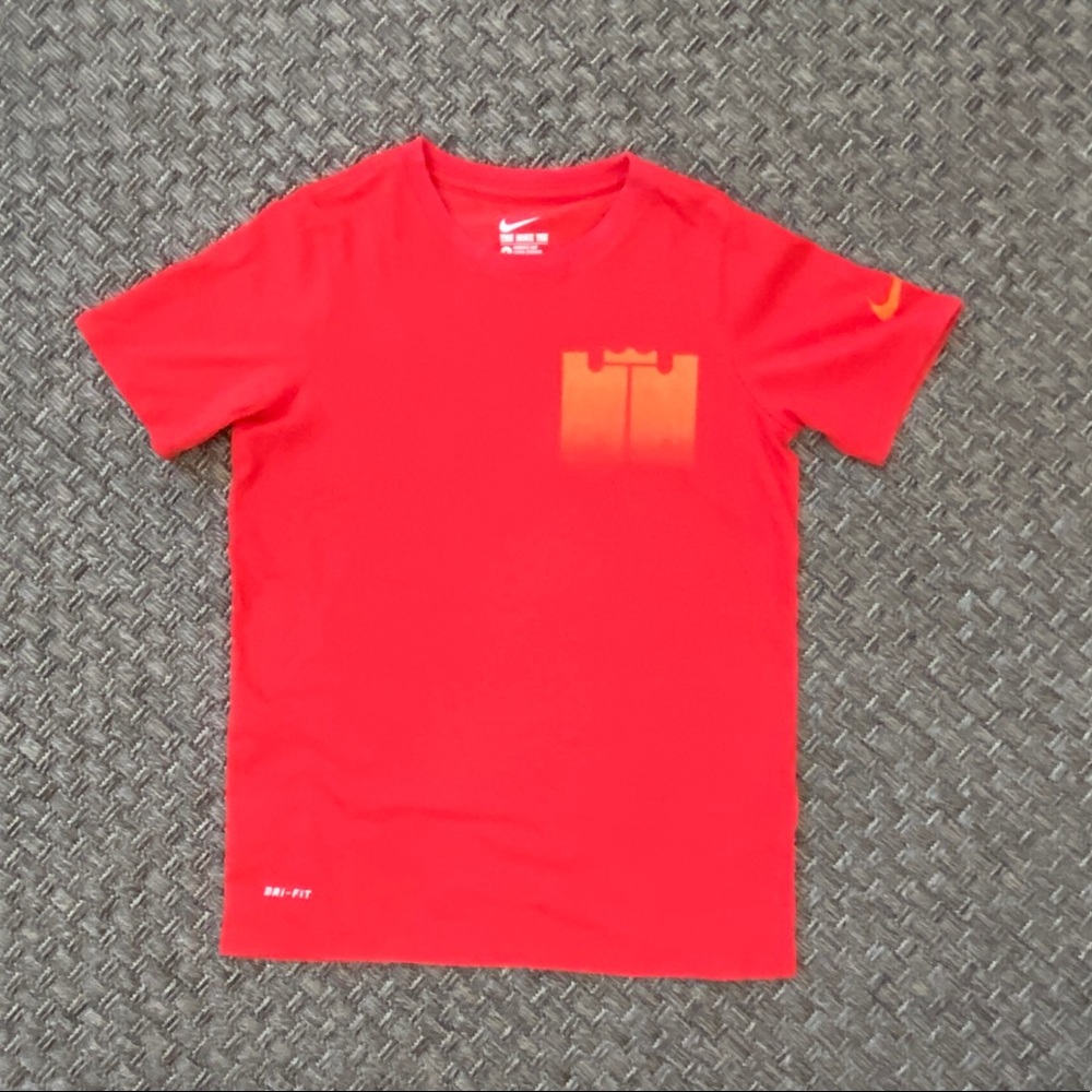 Nike Lebron James T-shirt